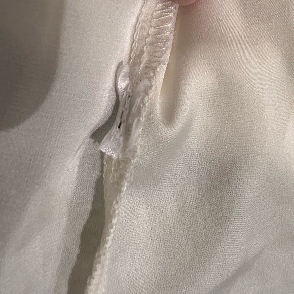 Express Cream Top - Picture 8 of 9